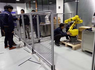 鋁型材防護(hù)圍欄