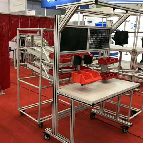 鋁型材操作臺(tái)